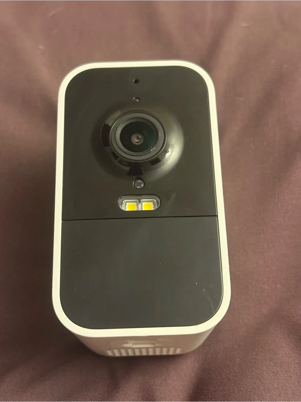 Roku Battery Camera SCB11X Wireless Indoor Outdoor Security Camera 1080p